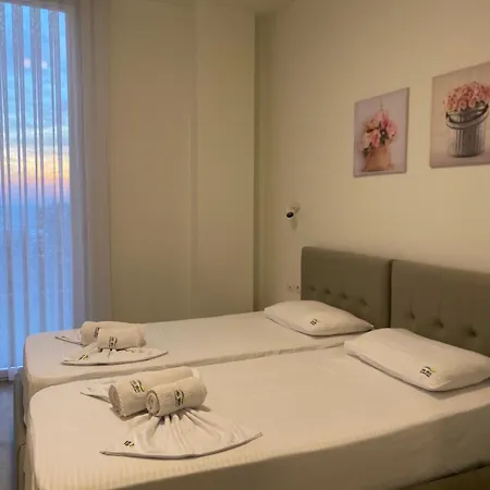 Sea La Sun, Coast Villa Palasë
